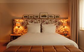 9Hotel Chelton